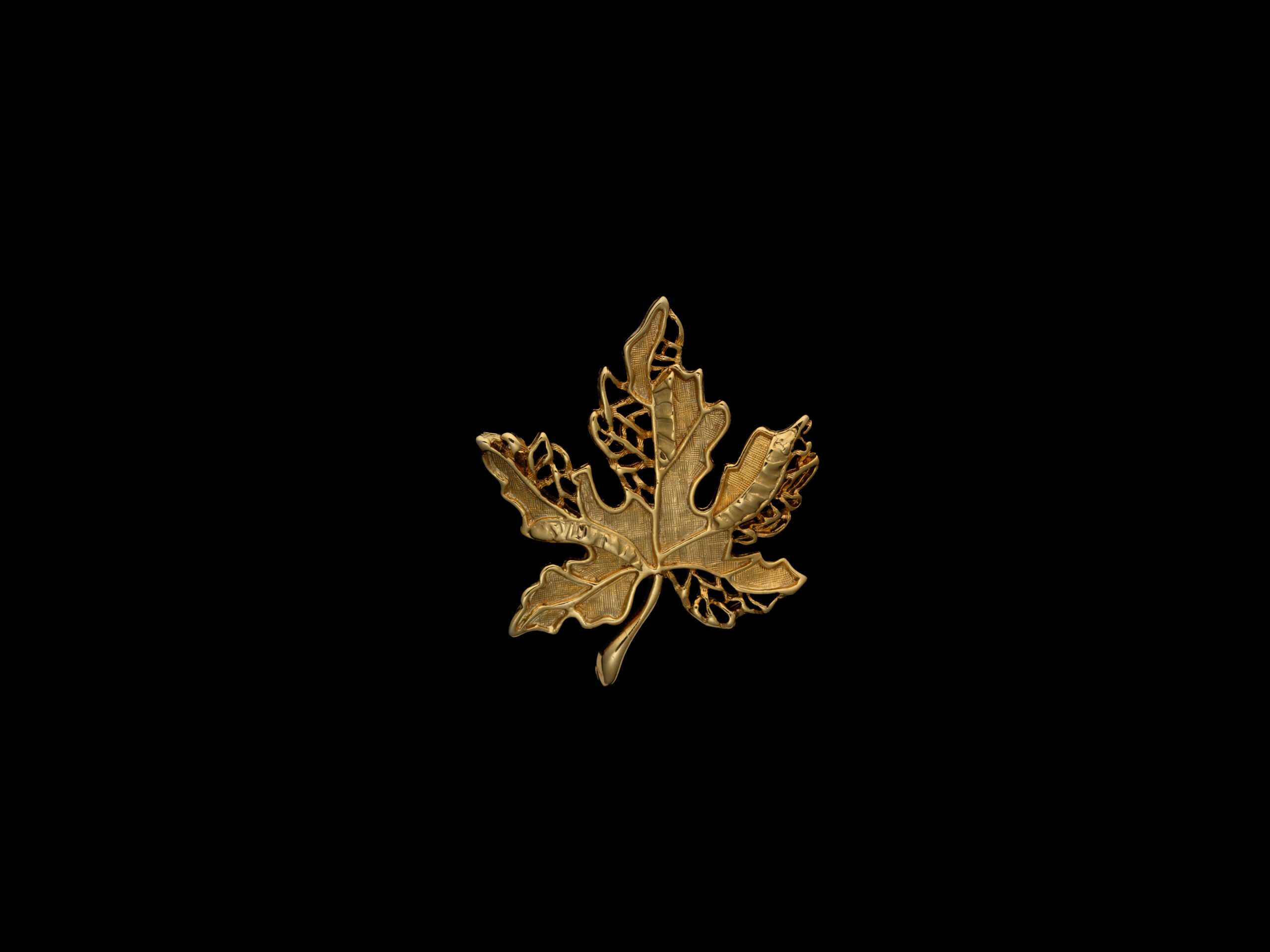 Axworthy'S Maple Leaf Pin - Read My Pins: The Madeleine Albright Collection